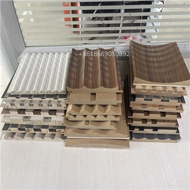 Stalwall-paneler i massivt tre